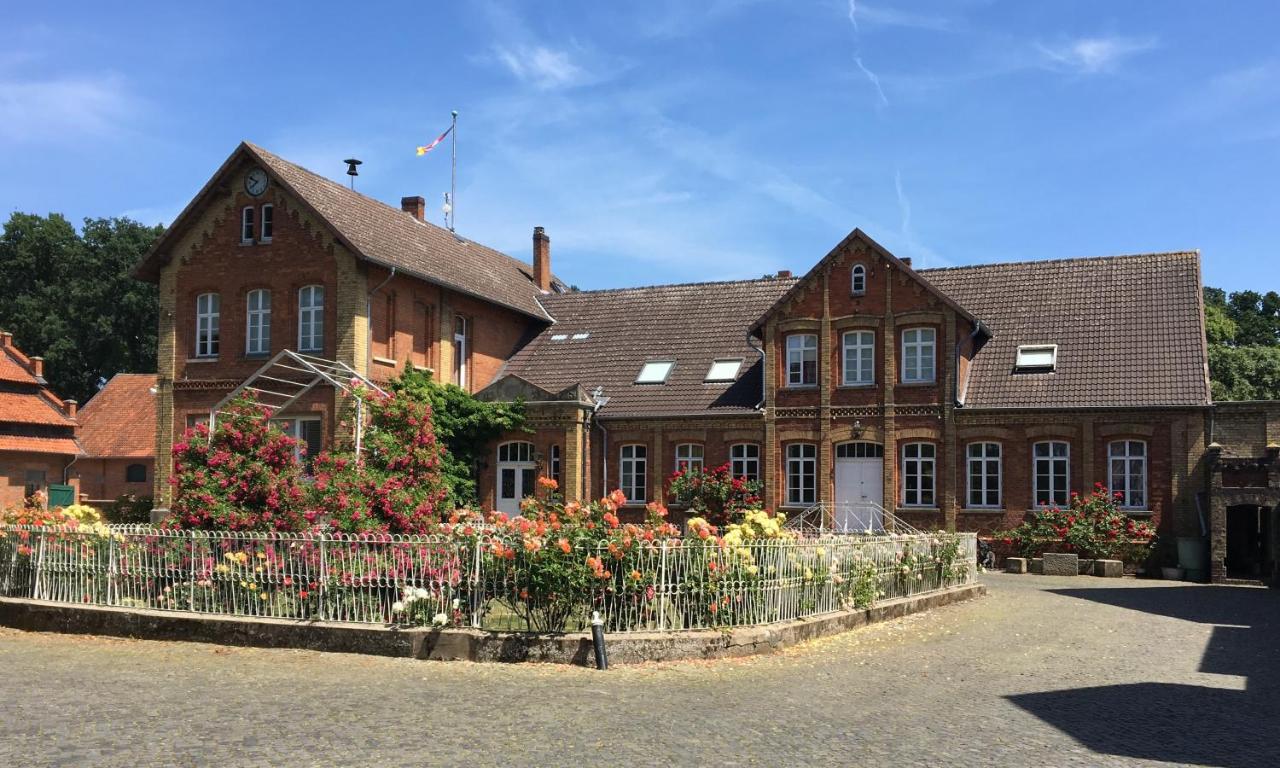 Gutshof Eucken Hotel Algermissen Exterior photo